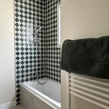 Maison Ausiphica بيت للعطل *